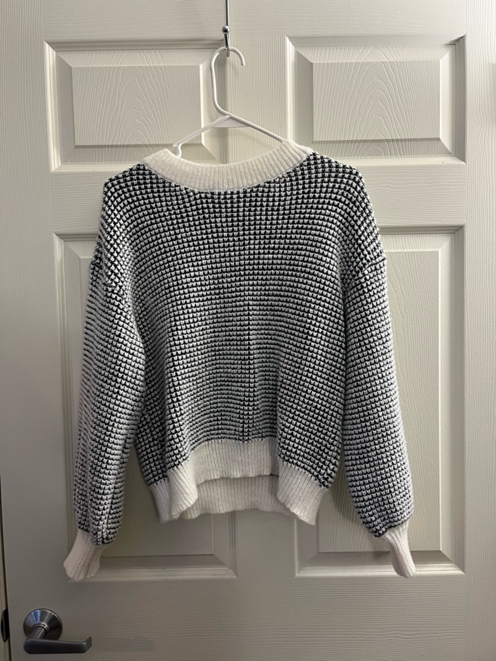 Black & White Knit Crewneck Sweater - Women's